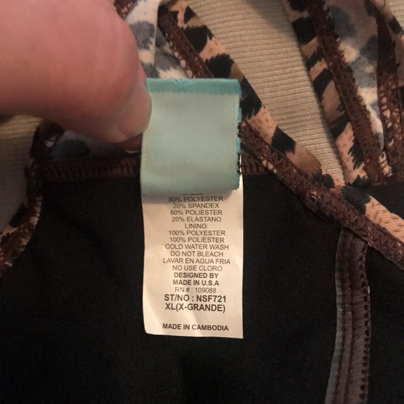 SEXY ONE PIECE - Leopard Print Bathing Suit - Picture 3 of 4